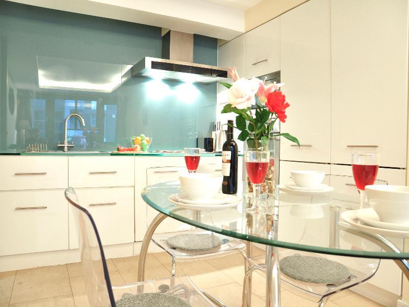 Amber Nike Apartments Londra Dış mekan fotoğraf