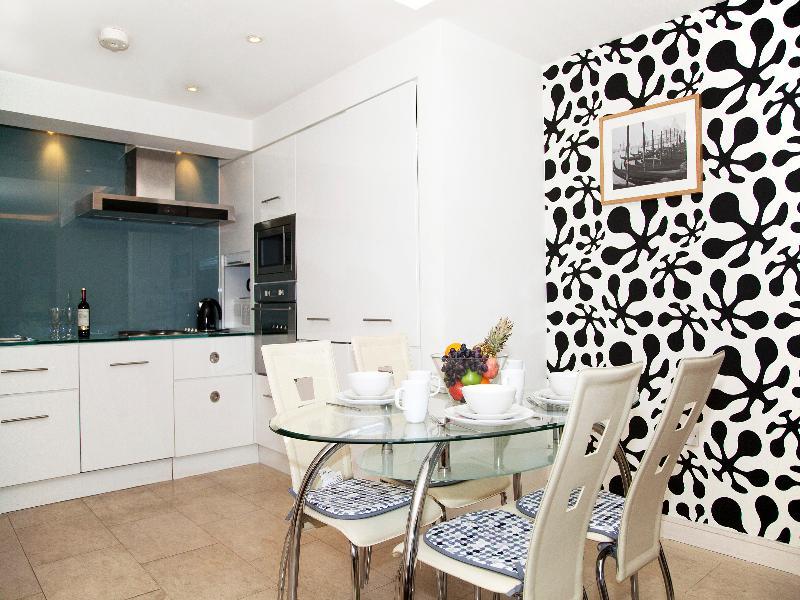 Amber Nike Apartments Londra Dış mekan fotoğraf